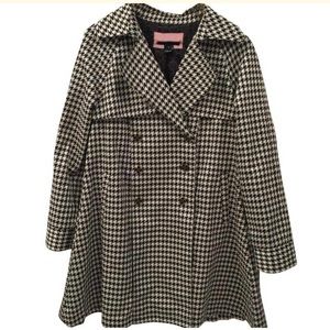 Pink Tartan Houndstooth trench coat.  Size small. Size 2.